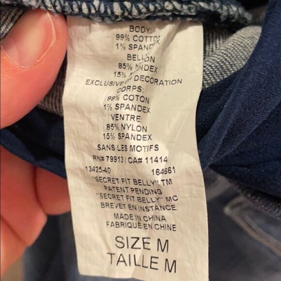 A Pea in the Pod Denim Bermuda shorts - Picture 4 of 5